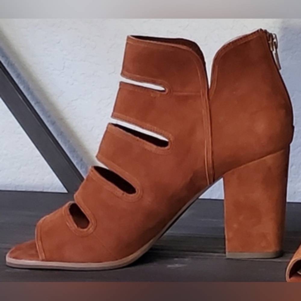 Seychelles Gladiator Heeled bootie size 8